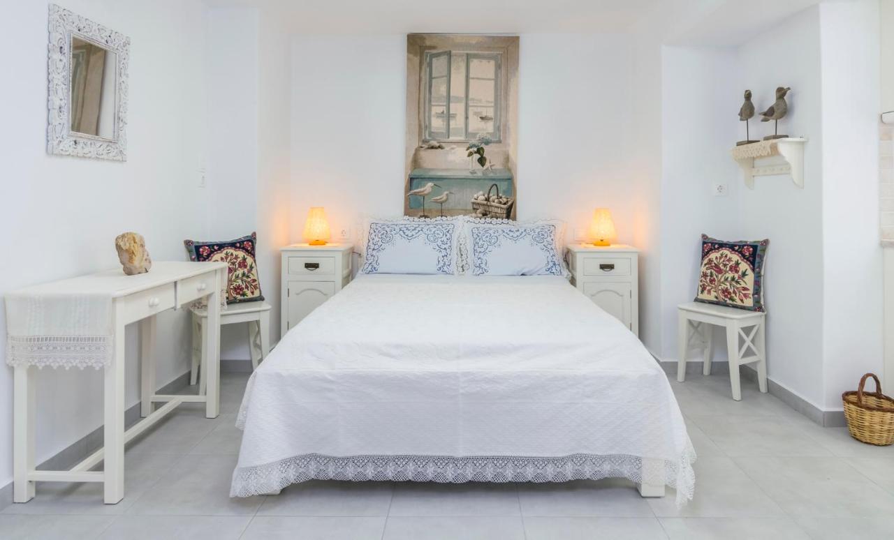 Kourita Garden Apartment With Sea View Near To The Port Of Milos 阿达玛斯 外观 照片