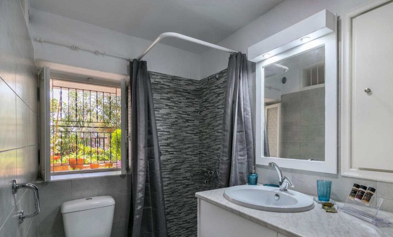 Kourita Garden Apartment With Sea View Near To The Port Of Milos 阿达玛斯 外观 照片