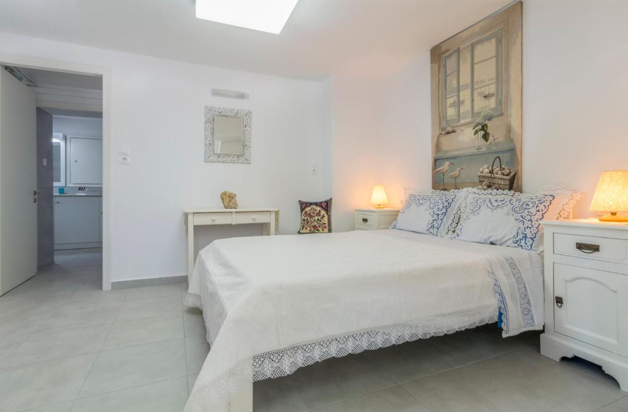 Kourita Garden Apartment With Sea View Near To The Port Of Milos 阿达玛斯 外观 照片